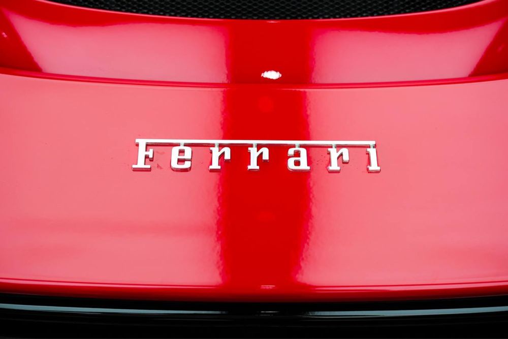Ferrari 296 GTS.