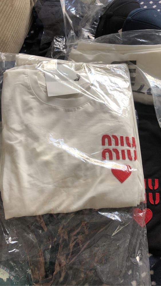 Ami-футболки Ами и миу миу