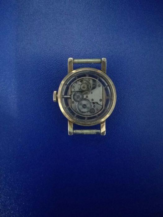 Продам часы «Заря» 16 камней, механика.«Сделано в СССР».