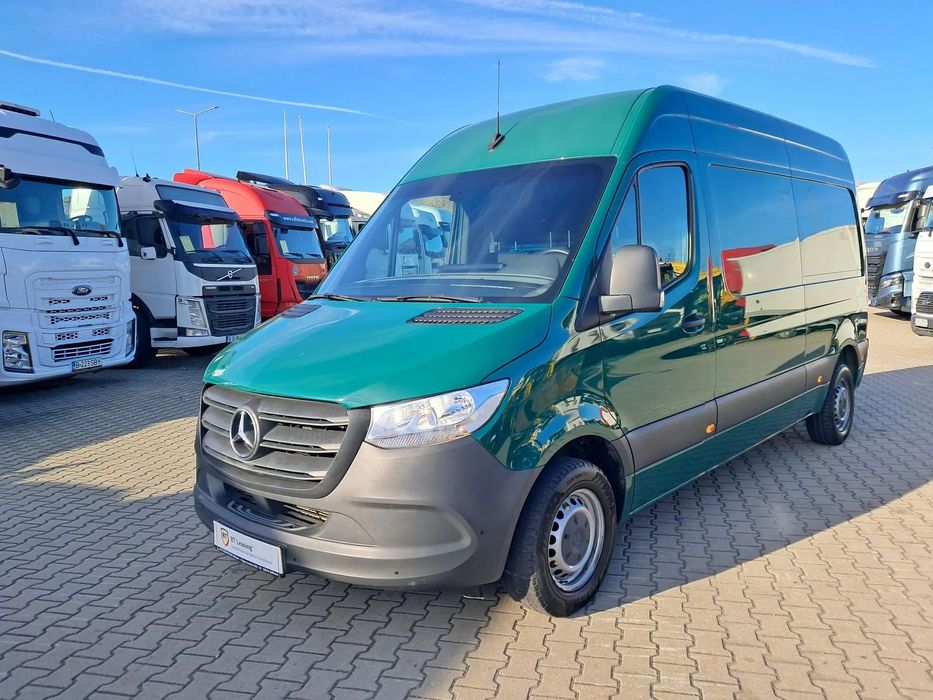 Mercedes-Benz sprinter 214 2.2d 143cp furgon Mercedes benz sprinter 214 2.2d 143cp furgon