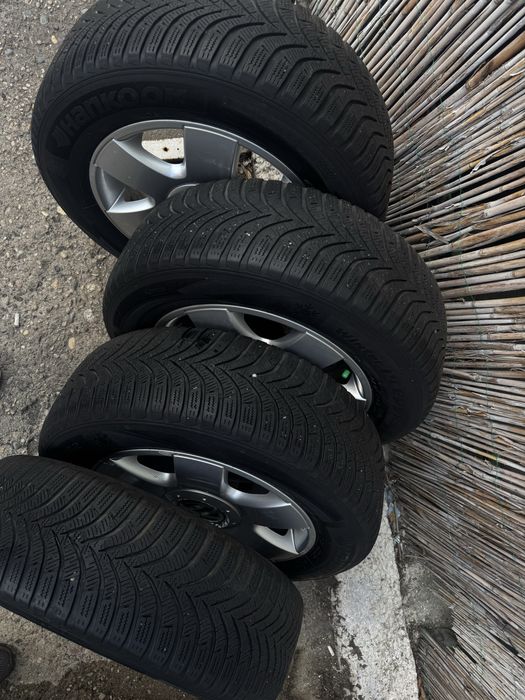 Vand Jantă Vw si cauciucuri de vara