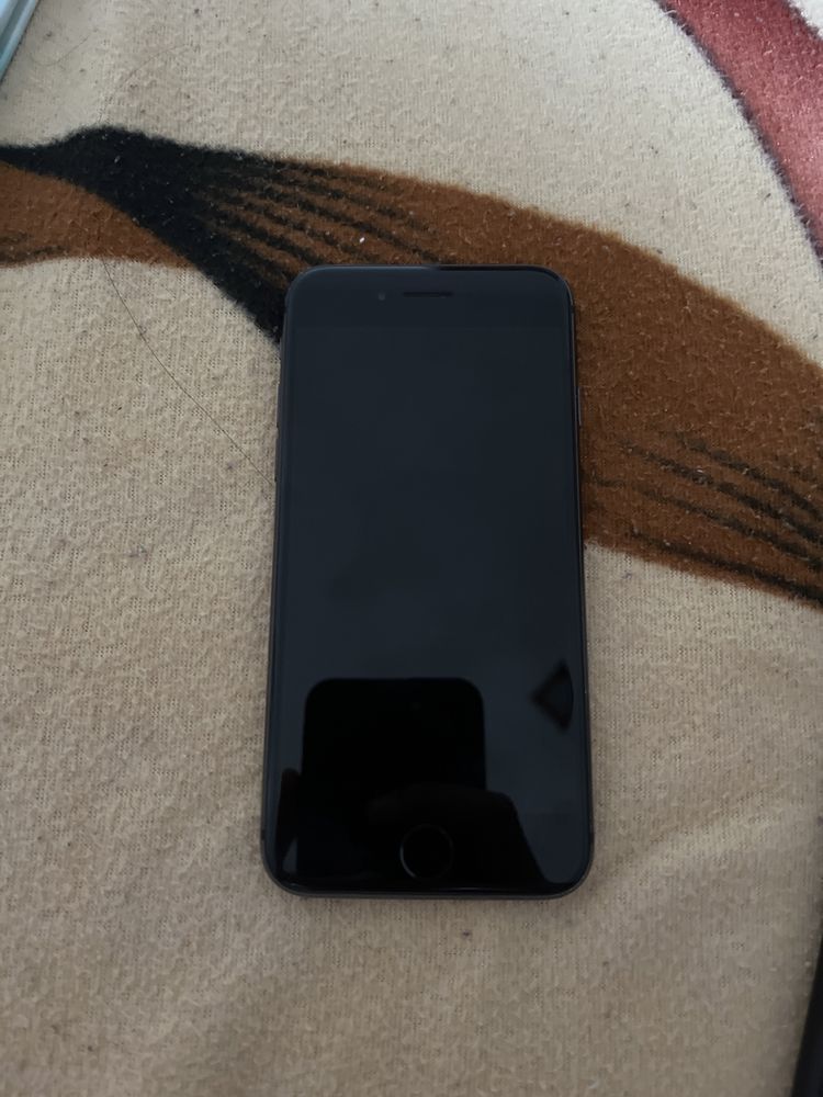 Iphone 8 defect, poate fi reparat