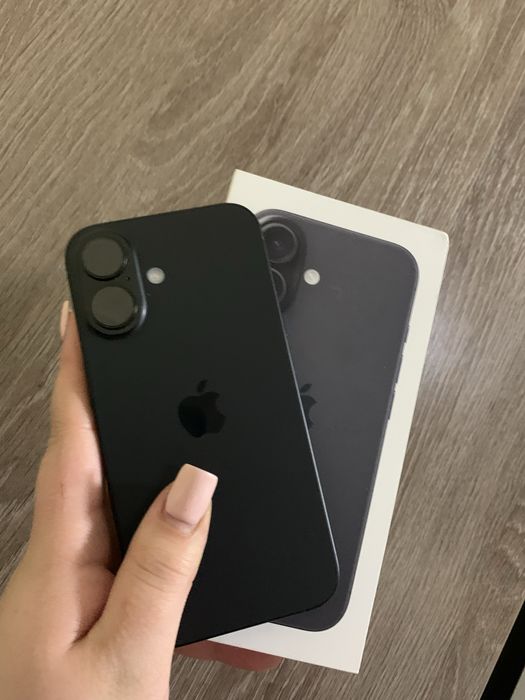 Продам iphone 16 128 gb