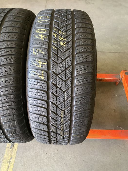 Anvelope iarna 245/40/19 Pirelli Sottozero 3 RFT 245 40 19 R19