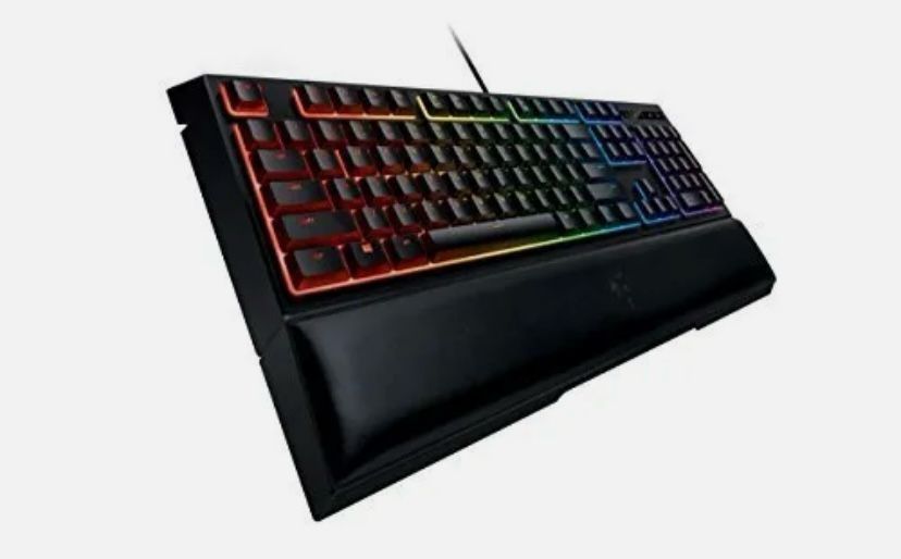 Vând tastatură Razer ornata chroma