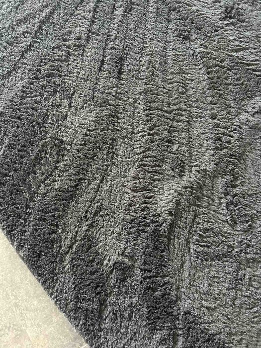 Овален килим черен -чисто нов