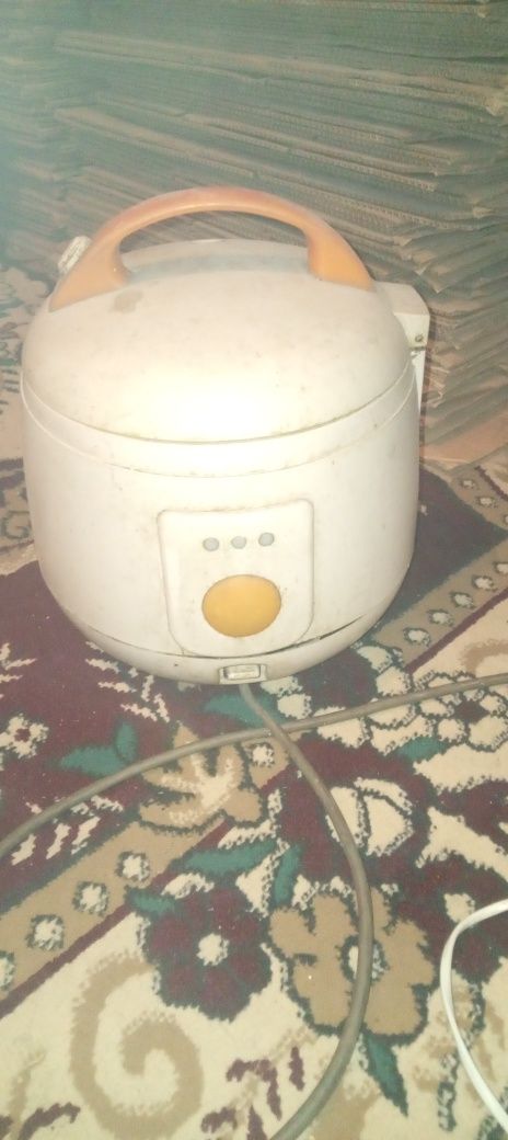 Продам кашеварку и ручной блендер