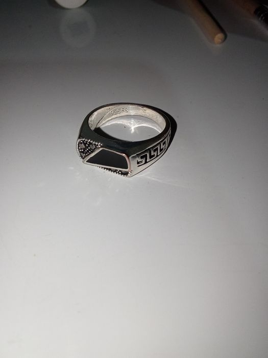 925 proba kumush uzuk 18,5 yoki 19 bosa kerak