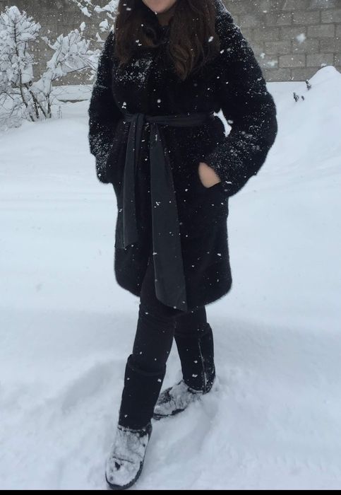 Продам черную шубу б/у