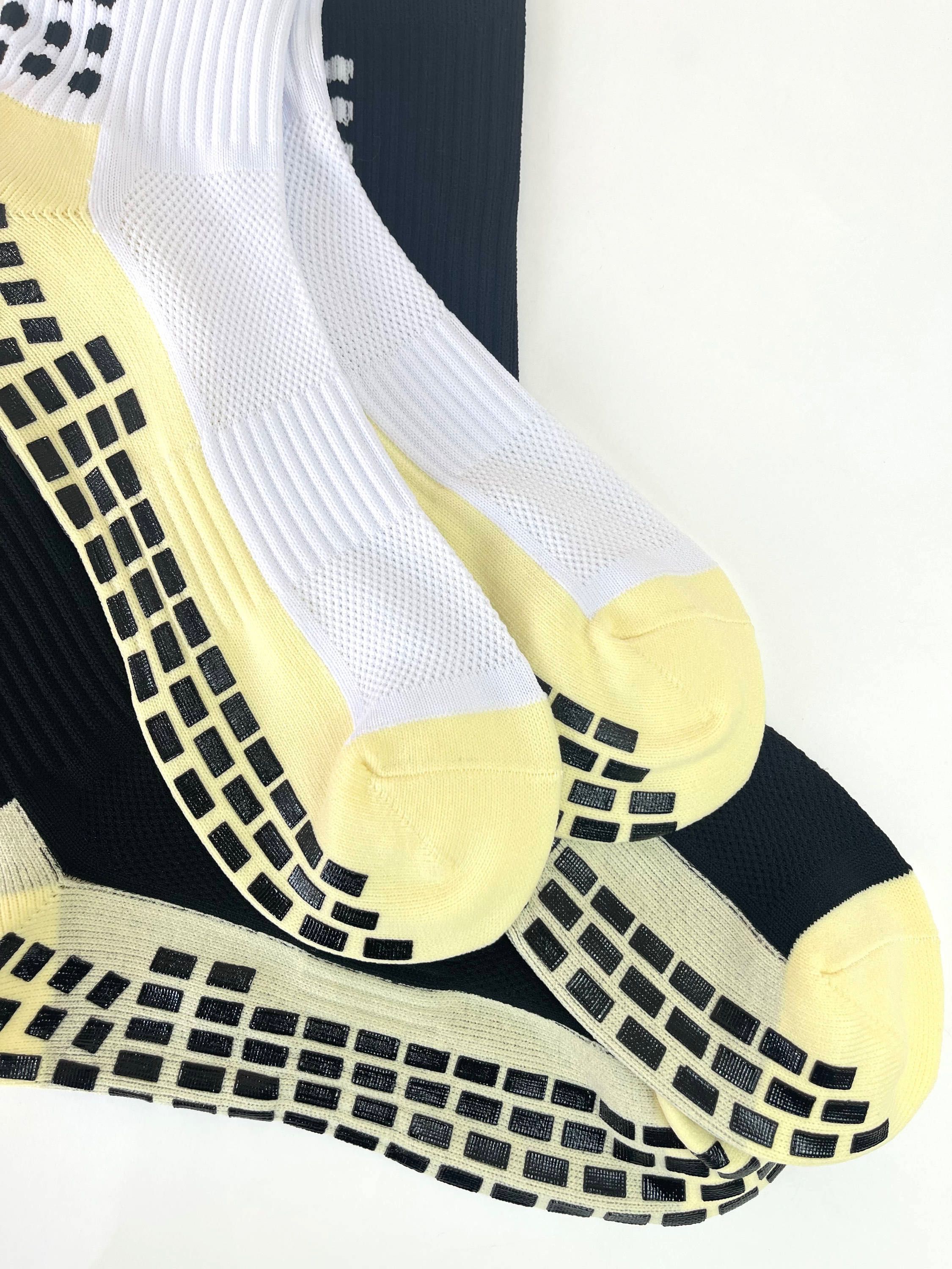 Футболни чорапи с противоплъзгащо покритие