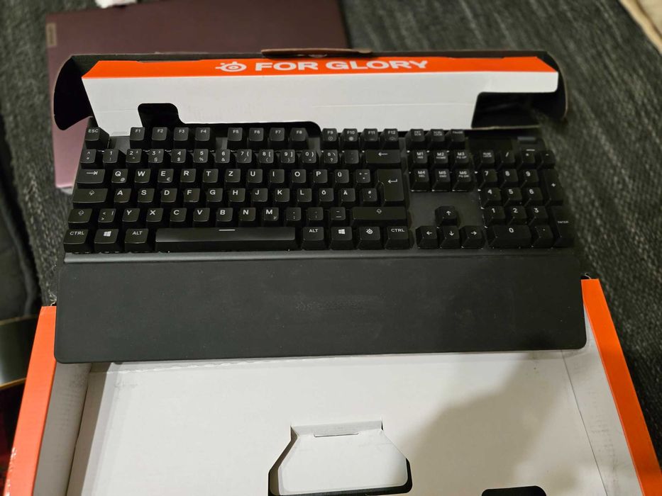 Vand  tastatura mecanica gaming SteelSeries Apex 7 RGB