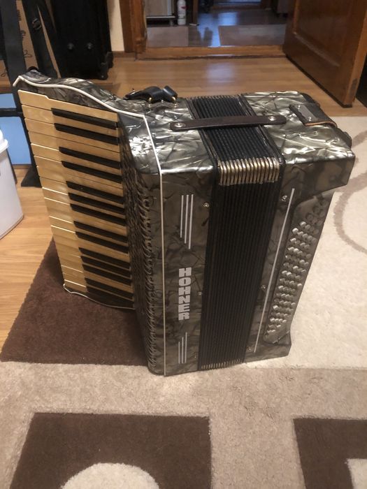 Acordeon Hohner 80 basi