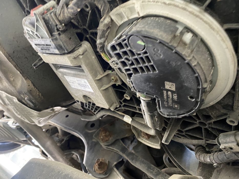 Rezervor Adblue  cu pompă Audi A4 B9 2.0 tdi