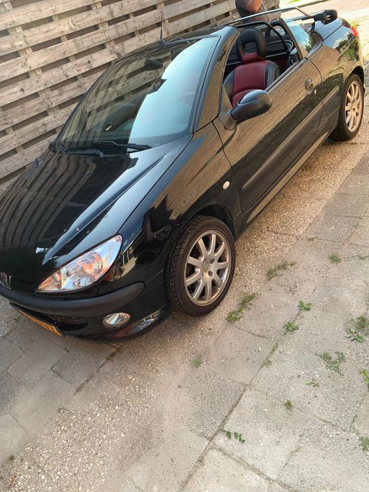 Vând Peugeot 206 cabrio