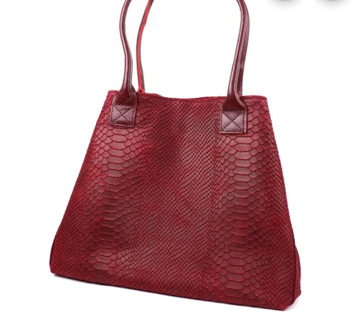 Италианска чанта GENUINE LEATHER