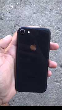 Vand iphone 8  64gb