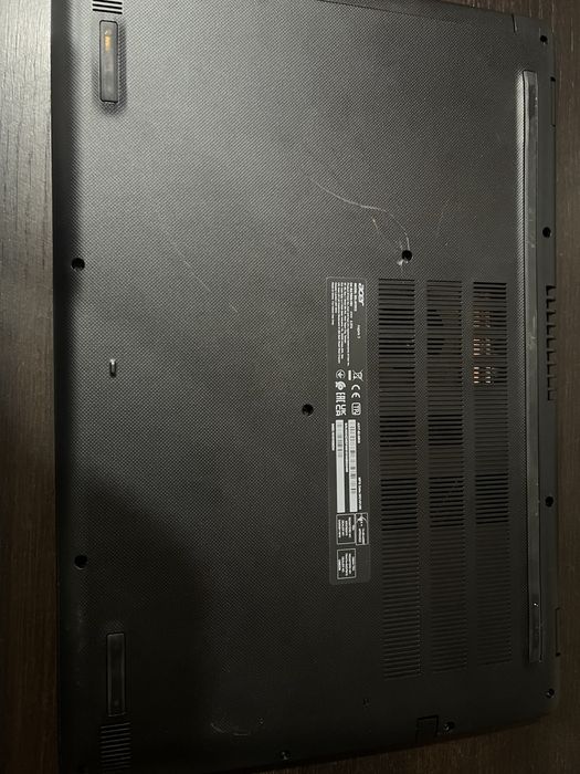 Vând laptop Acer Aspire A317-52 – i3 / 8GB RAM / SSD M.2