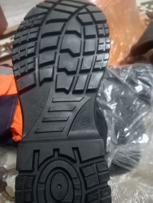 Спецодежда,спецобувь