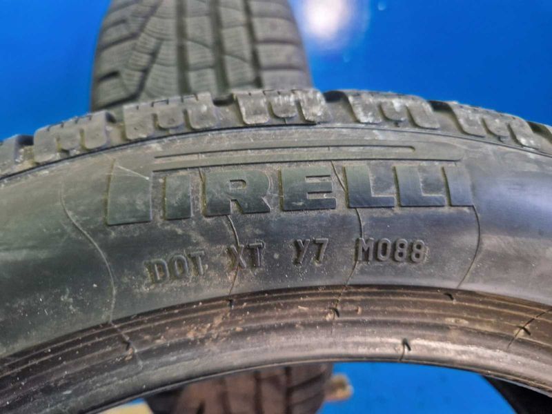 2 Pirelli R18 225/50 Anvelope de iarnă DOT1618