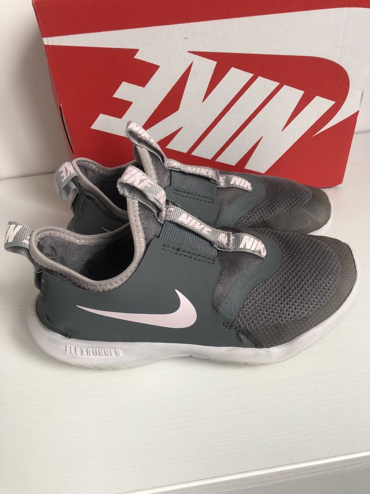 Детски маратонки Nike Flex Runner, N:31, 19 см.