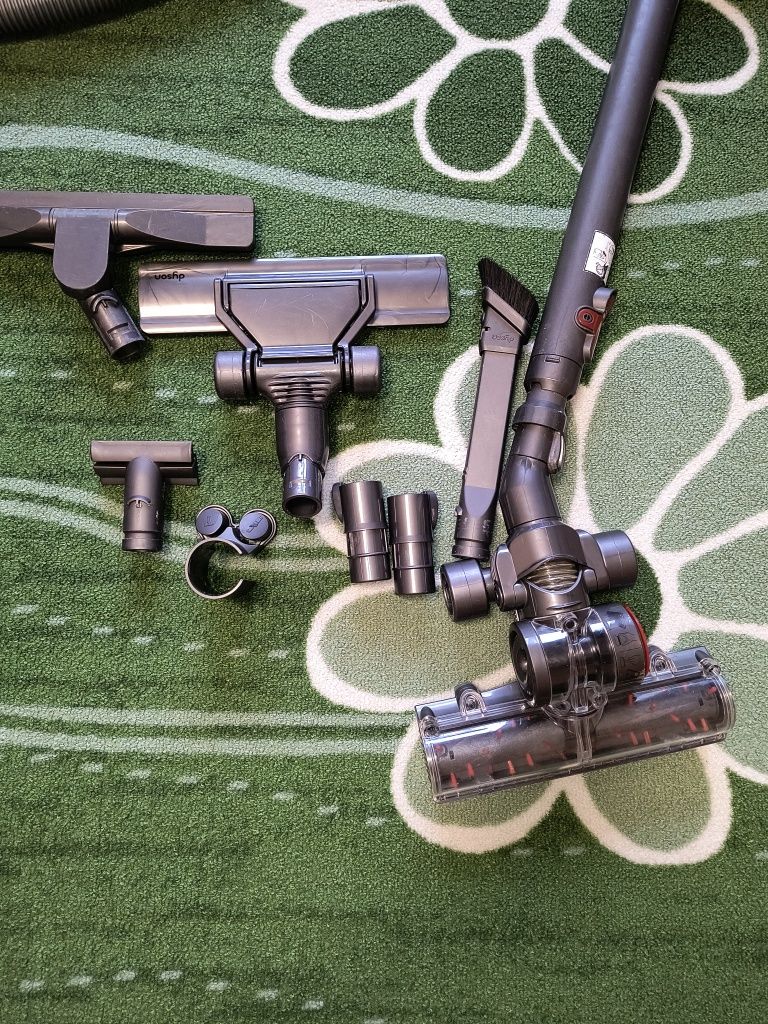 Dyson DC37 прахосмукачка