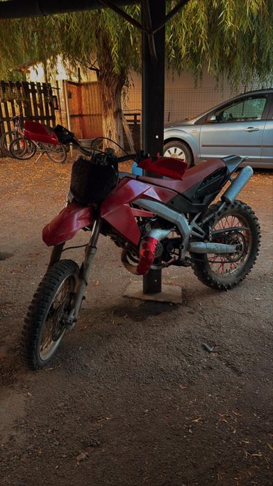 Vând sau schimb cross aprilia 50 set 80