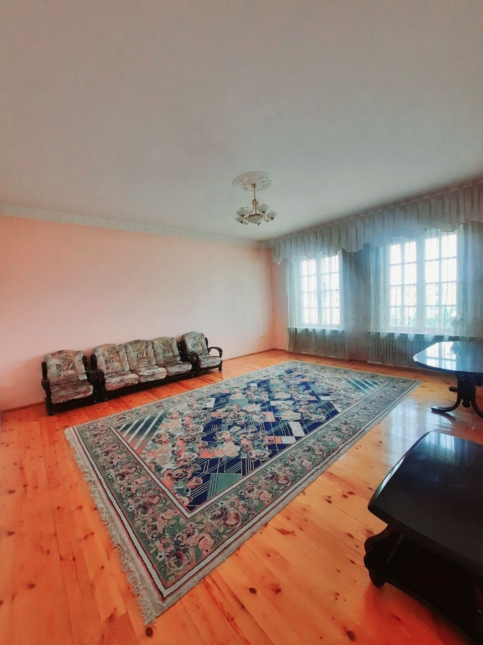 Коттедж 8,5 сотка 400+100м2 3 этаж Кибрай центр Qibray markaz