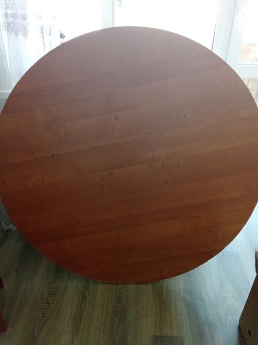 Продам казахский стол, большой, вместительный. Причина продажи переезд