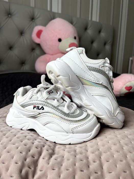 Детски бели кожени маратонки FILA 26 номер