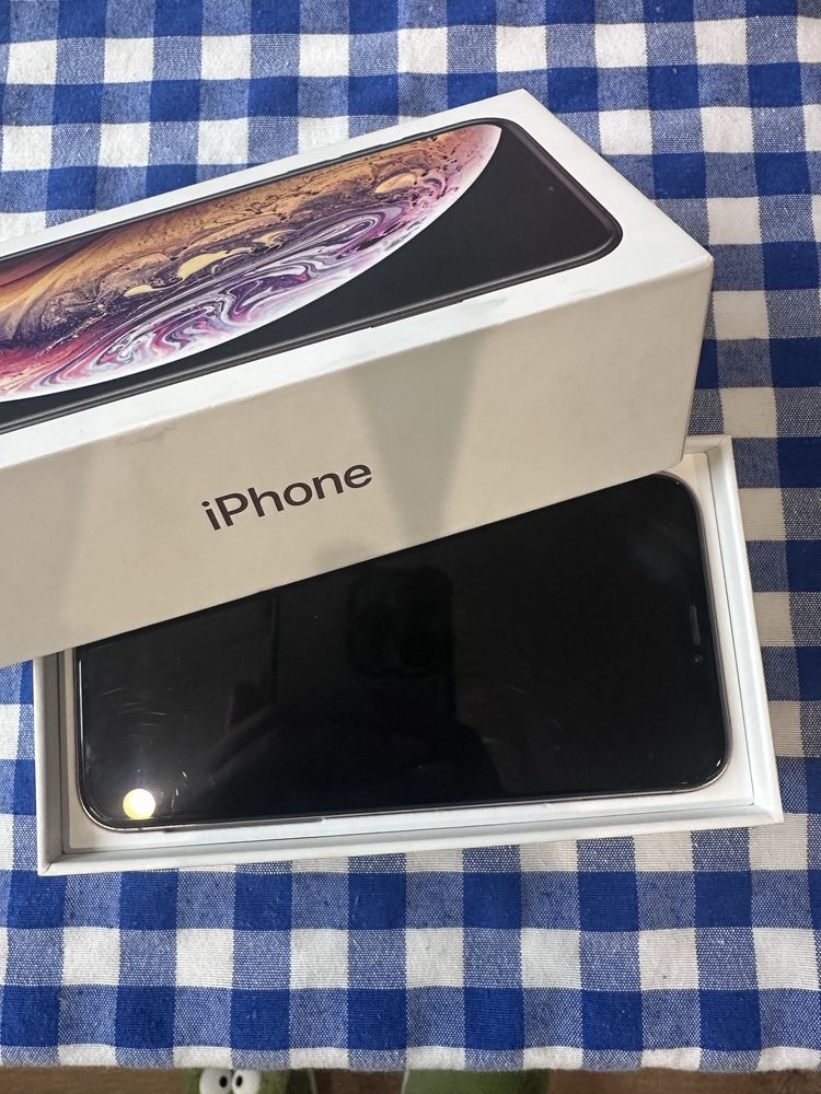 Iphone XS - отлично състояние