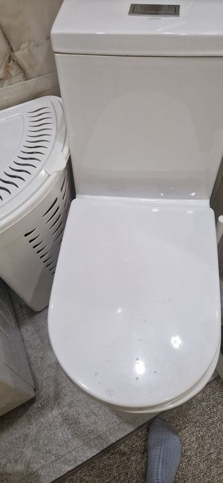 Унитаз фирмы "Nersi" .