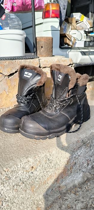 Продам ботинки СИЗ