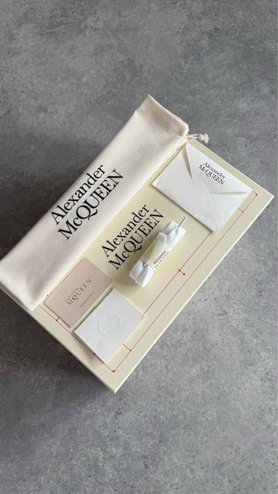 Adidasi Alexander Mcqueen din piele !!! Calitate superioara !!!