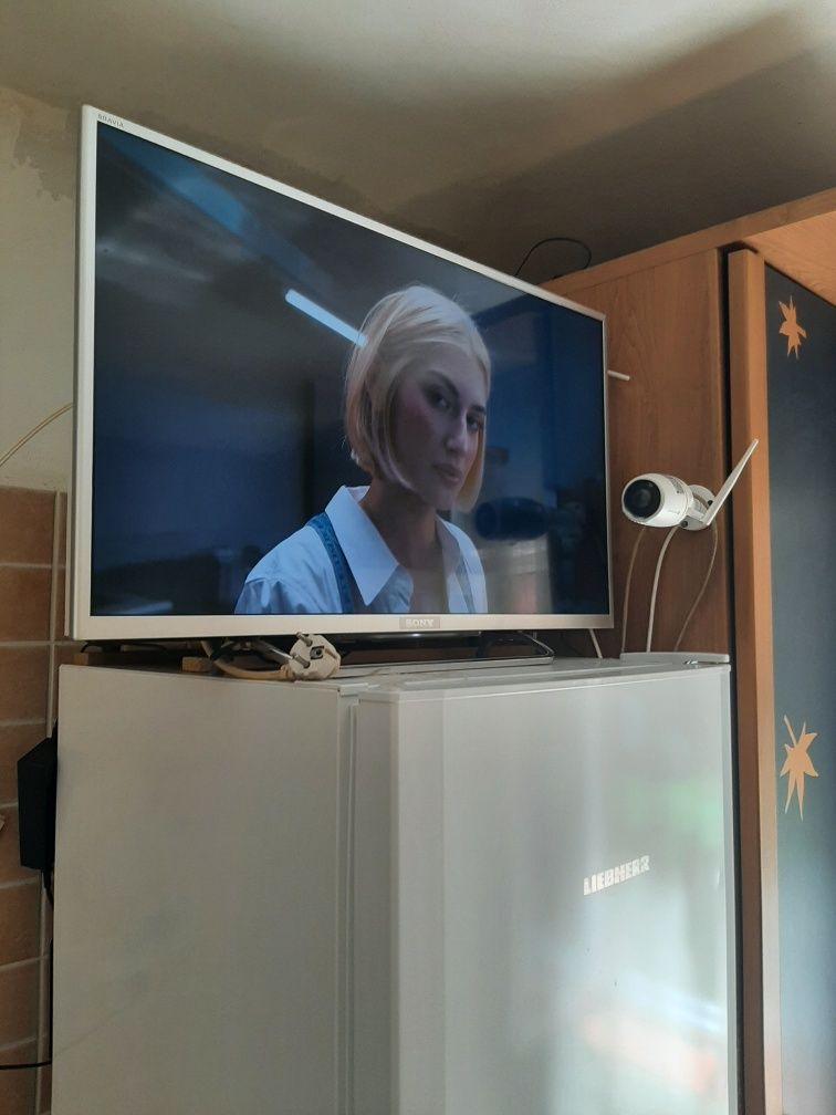 Vând Smart TV Sony 80 cm