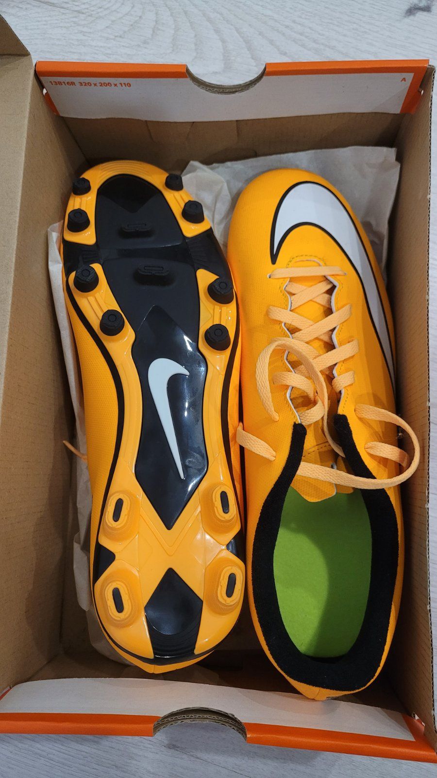 Бутонки Nike чисто нови