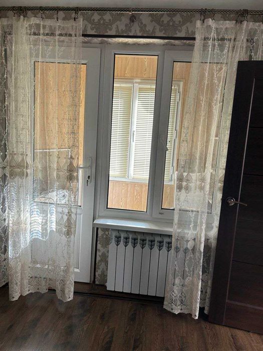 Продается 1/3/5 на Лисунова -4  (армянские дома) с ремонтом и мебелью