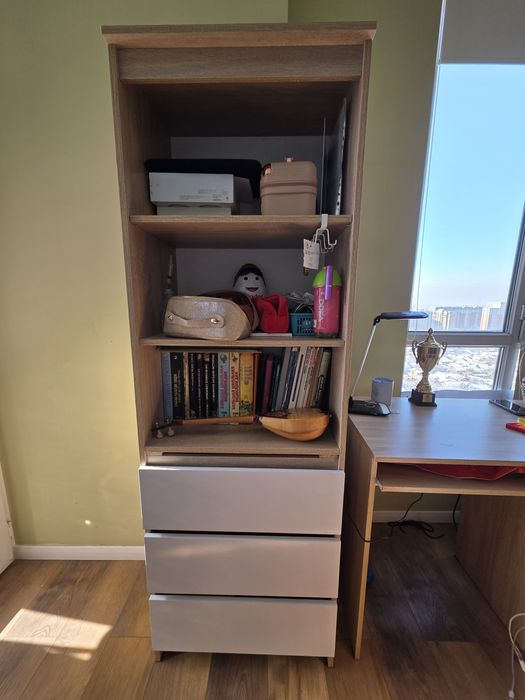 Штафчик и стол для детской