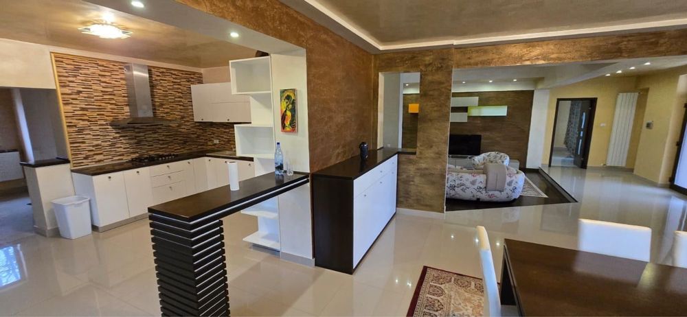 Casa moderna de vanzare !