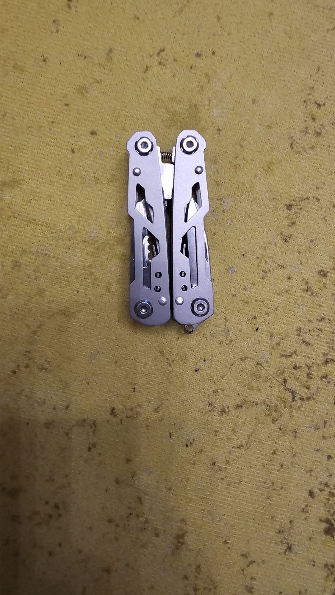 Mini cleste patent multifunctional din otel inoxidabil cu 10 functii