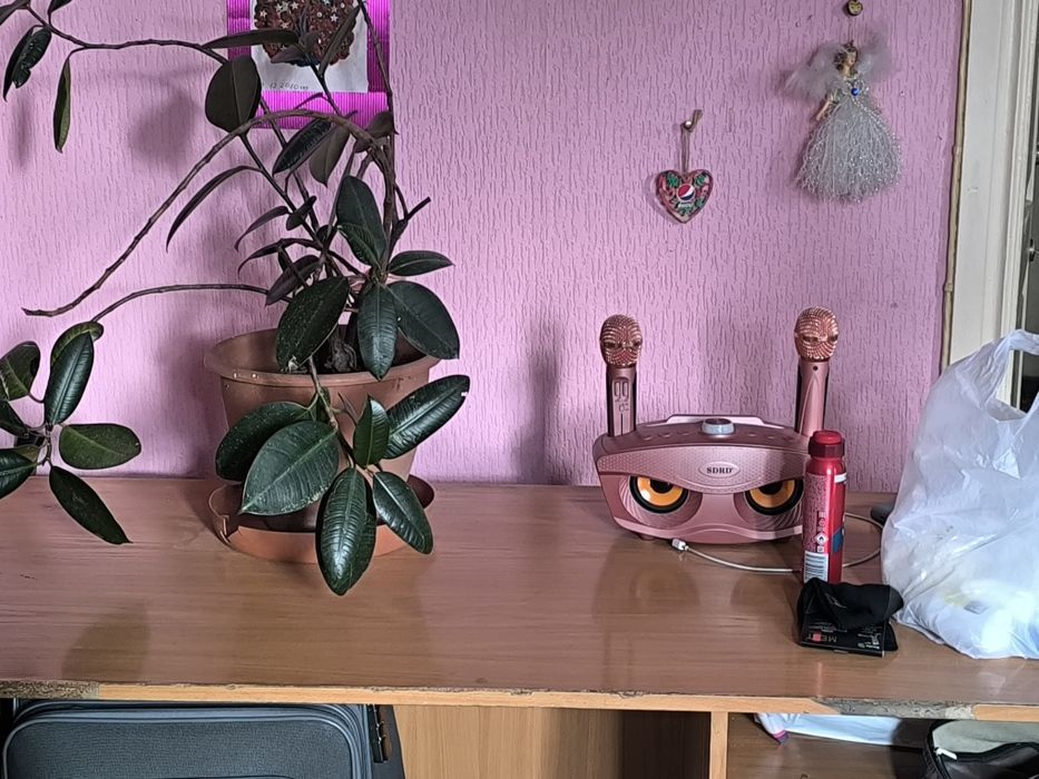 Продам стол  только покрасить и он будет как новый