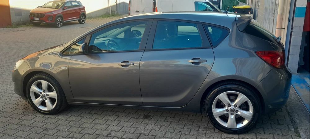 Opel Astra J 2012 1.7d