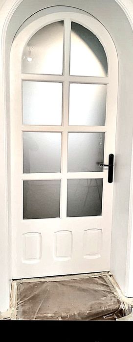 Reconditionar-Reparati usi-si tocuri din lemn.