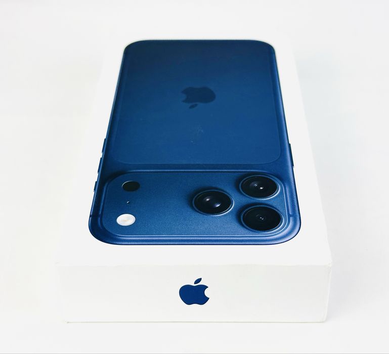 НАЛИЧЕН! Apple iPhone 17 Pro Max 1TB Deep Blue НОВ!