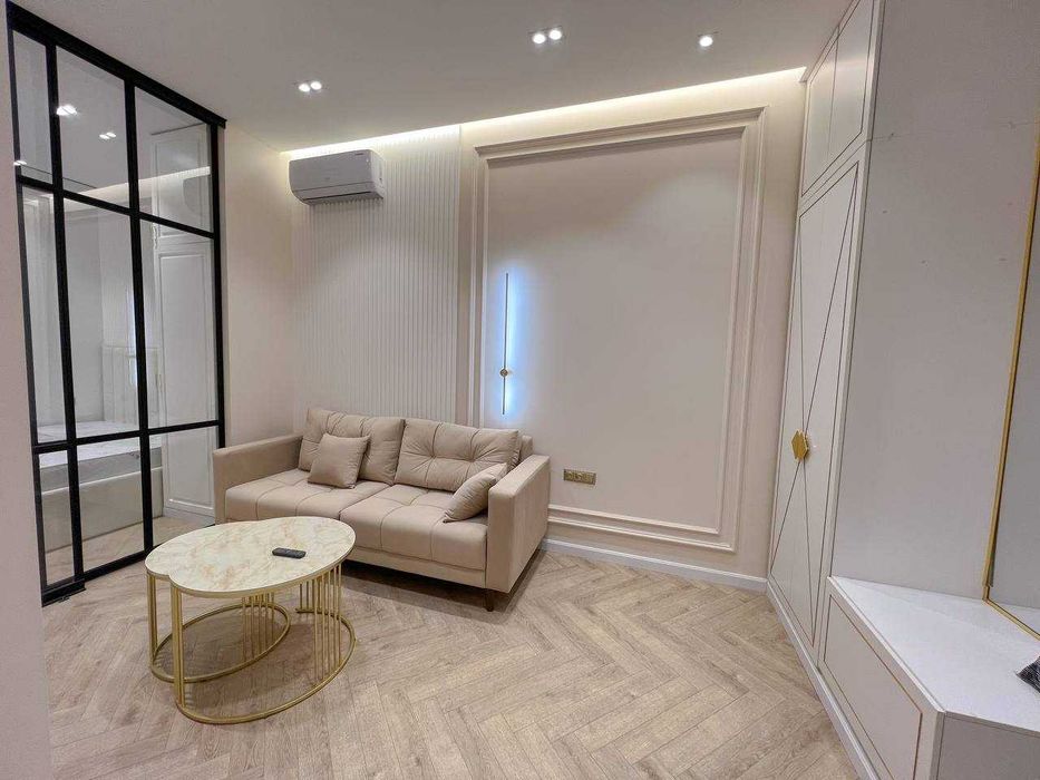 Глинка  • 8 роддом • 2-комн • 50м² • этаж 3/9