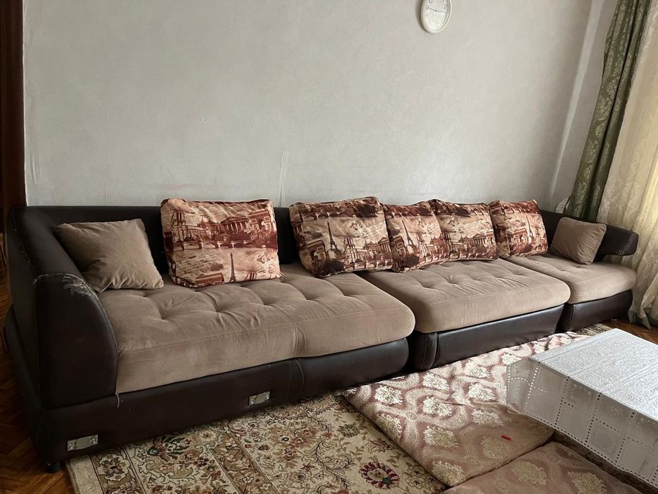 Срочно продам диван