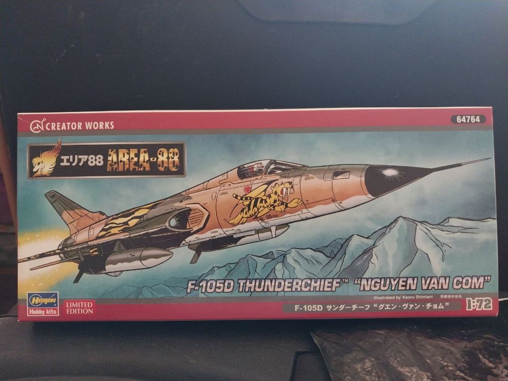 Сборная модель самолета F 105 Tандерчиф, масштаб 1:72