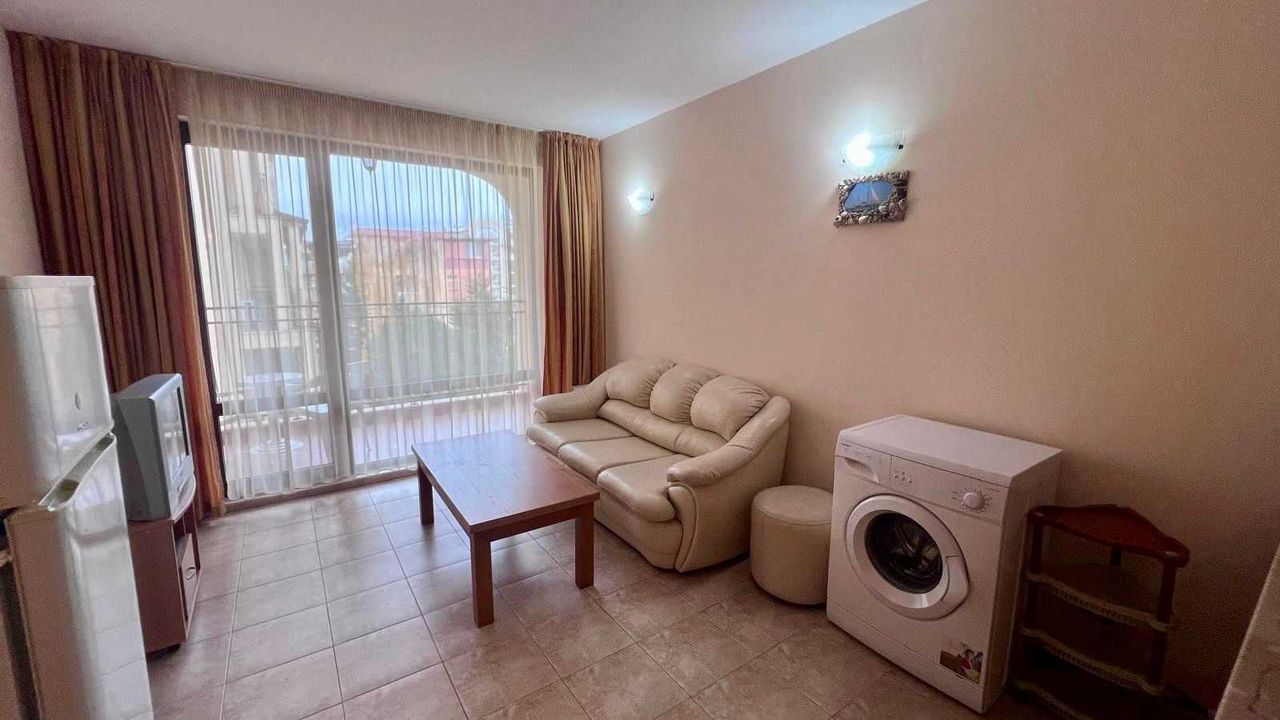 Продава се Двустаен апартамент в к.к. Слънчев бряг - 59 кв.м за 1170 €/кв.м - Снимка #2