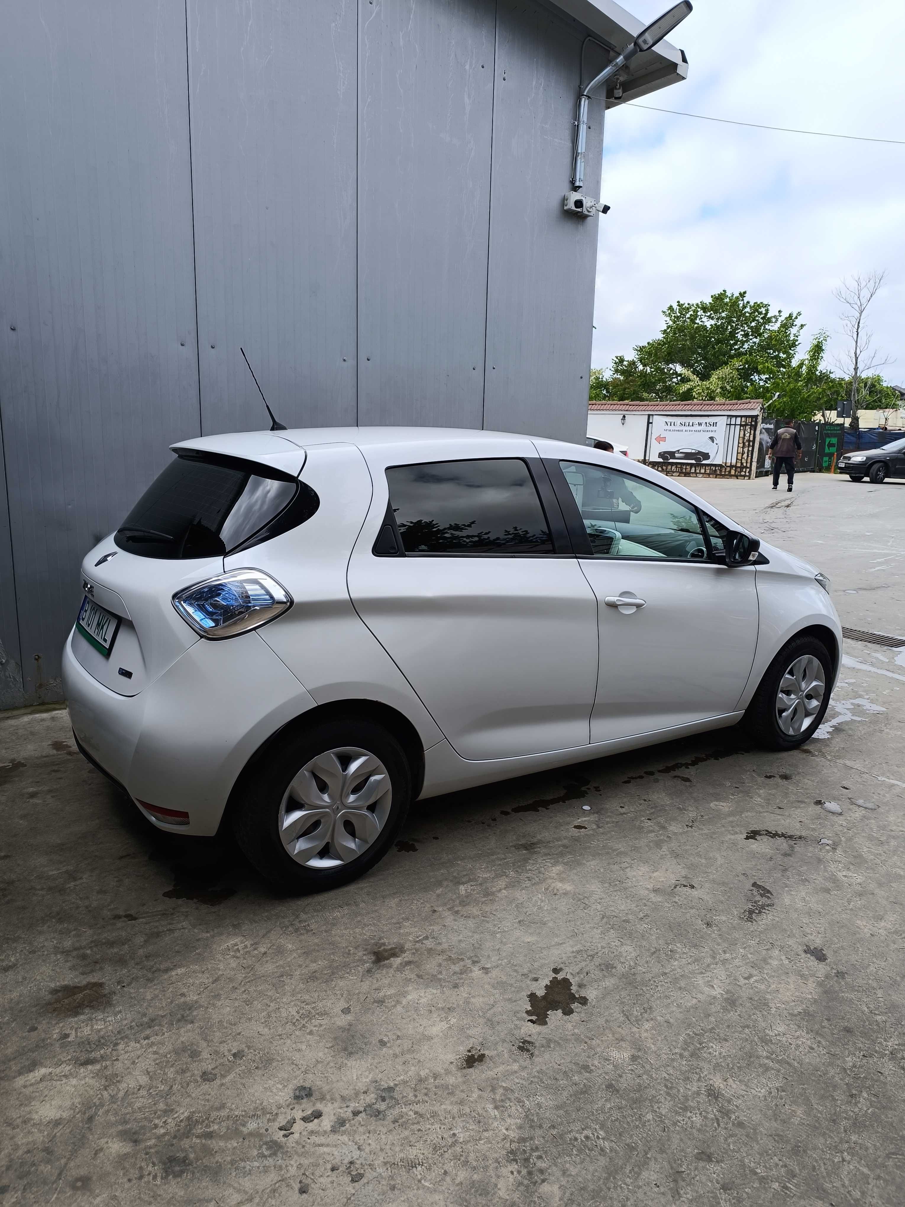 Vând Renault Zoe