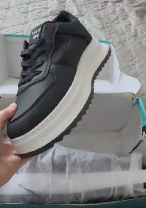 Обувь мужская. Новая 43-44 размер