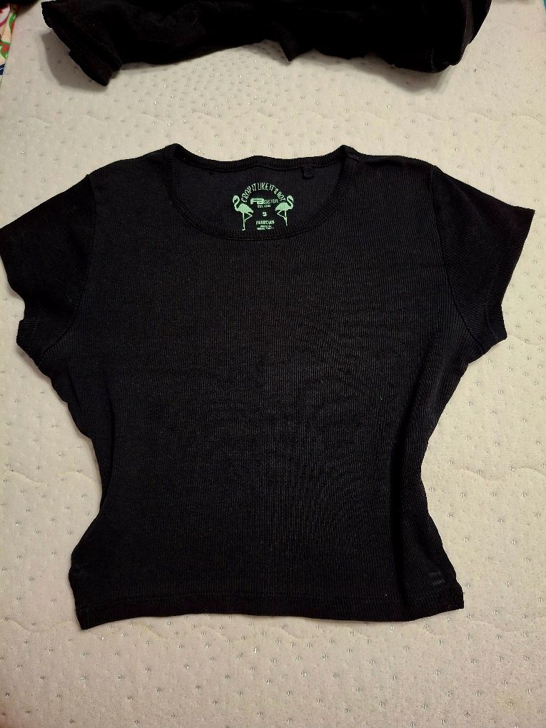 Crop tops - тениски и потници